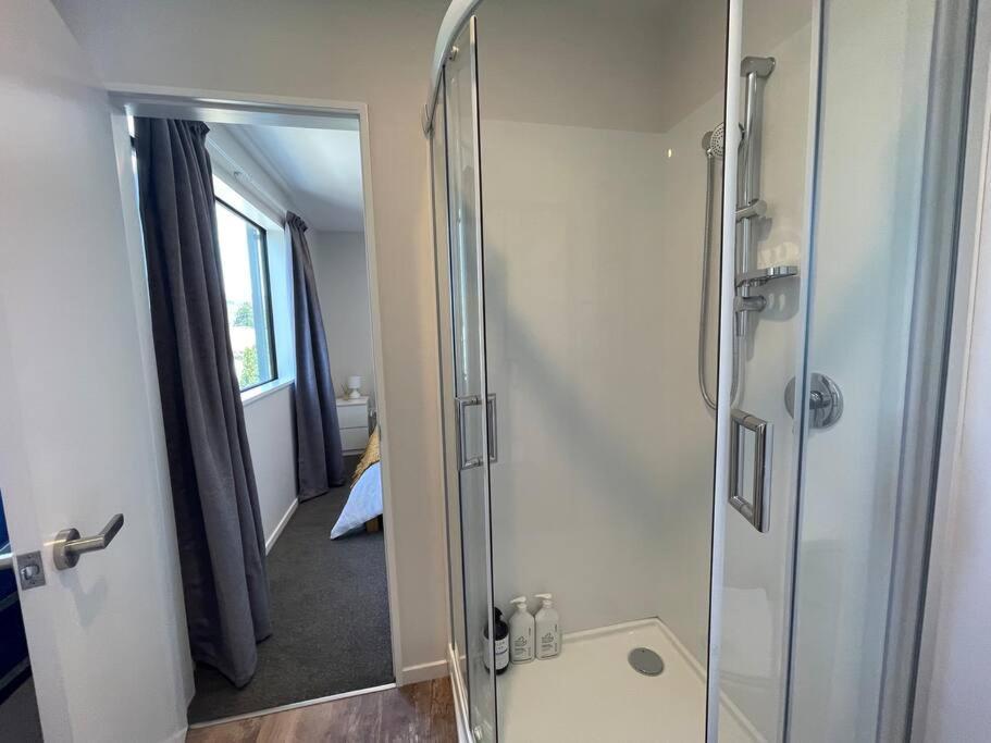 Peaceful 2Bed2Bath With Parking Close To Colombo St Christchurch Exteriér fotografie