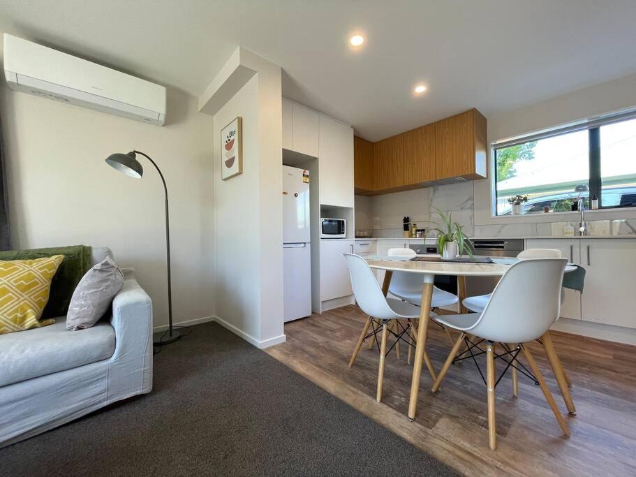 Peaceful 2Bed2Bath With Parking Close To Colombo St Christchurch Exteriér fotografie